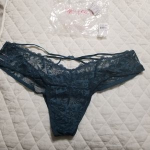 Hips and curves forest green lace panty